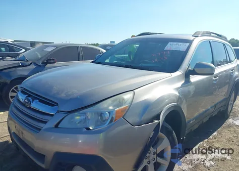 2014 Subaru Outback 2.5I Premium из США, поврежденный, VIN 4S4BRCDC6E3285034